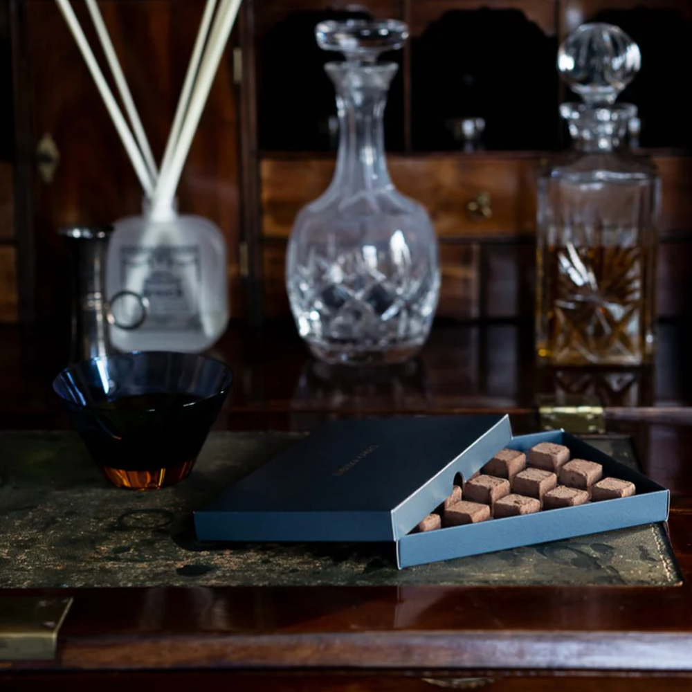 Gourmetgåva - presentpaket med choklad, nougat och syltade apelsinskal Svenska Kakao