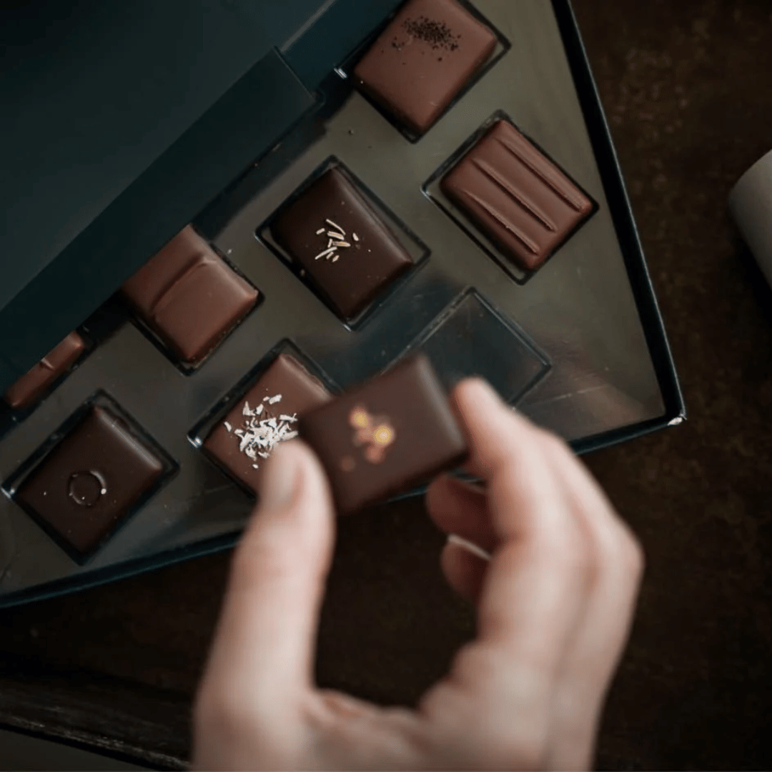Svenska Kakao – Signature Box med 10 praliner Svenska Kakao